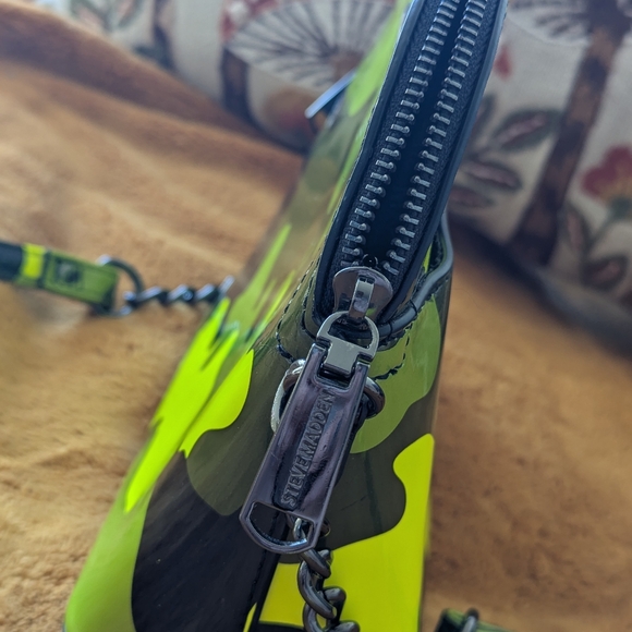 Neon Camouflage Steve Madden Bag - Picture 2 of 7